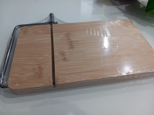 Tagliere con affetta formaggi